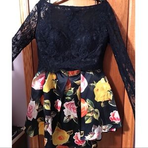 Dave & Johnny 2-Piece Long Sleeve Party Prom Dress